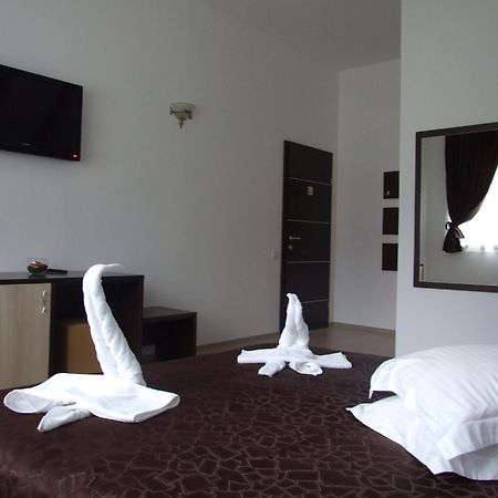 Hotel Boutique Garden Resort By Brancoveanu Alsómoécs Kültér fotó