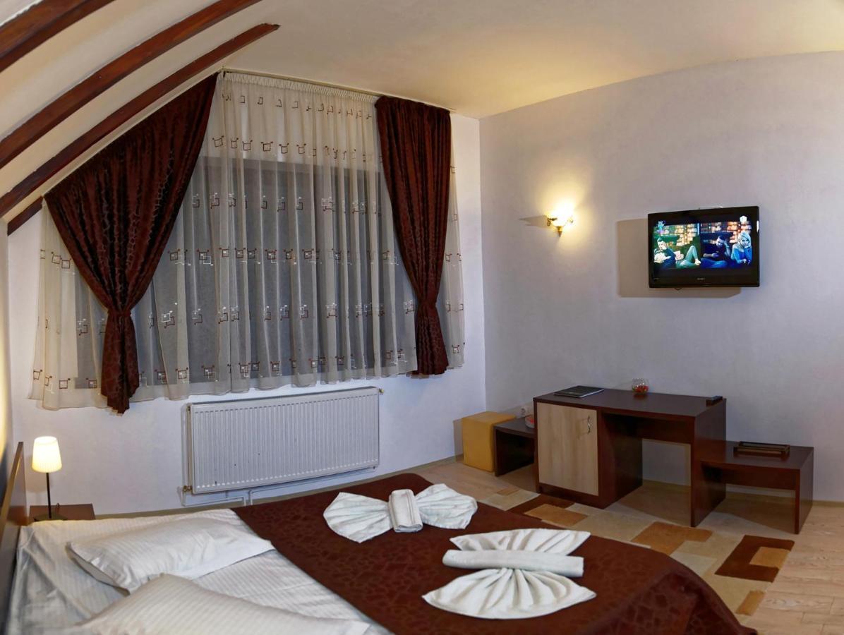 Hotel Boutique Garden Resort By Brancoveanu Alsómoécs Kültér fotó