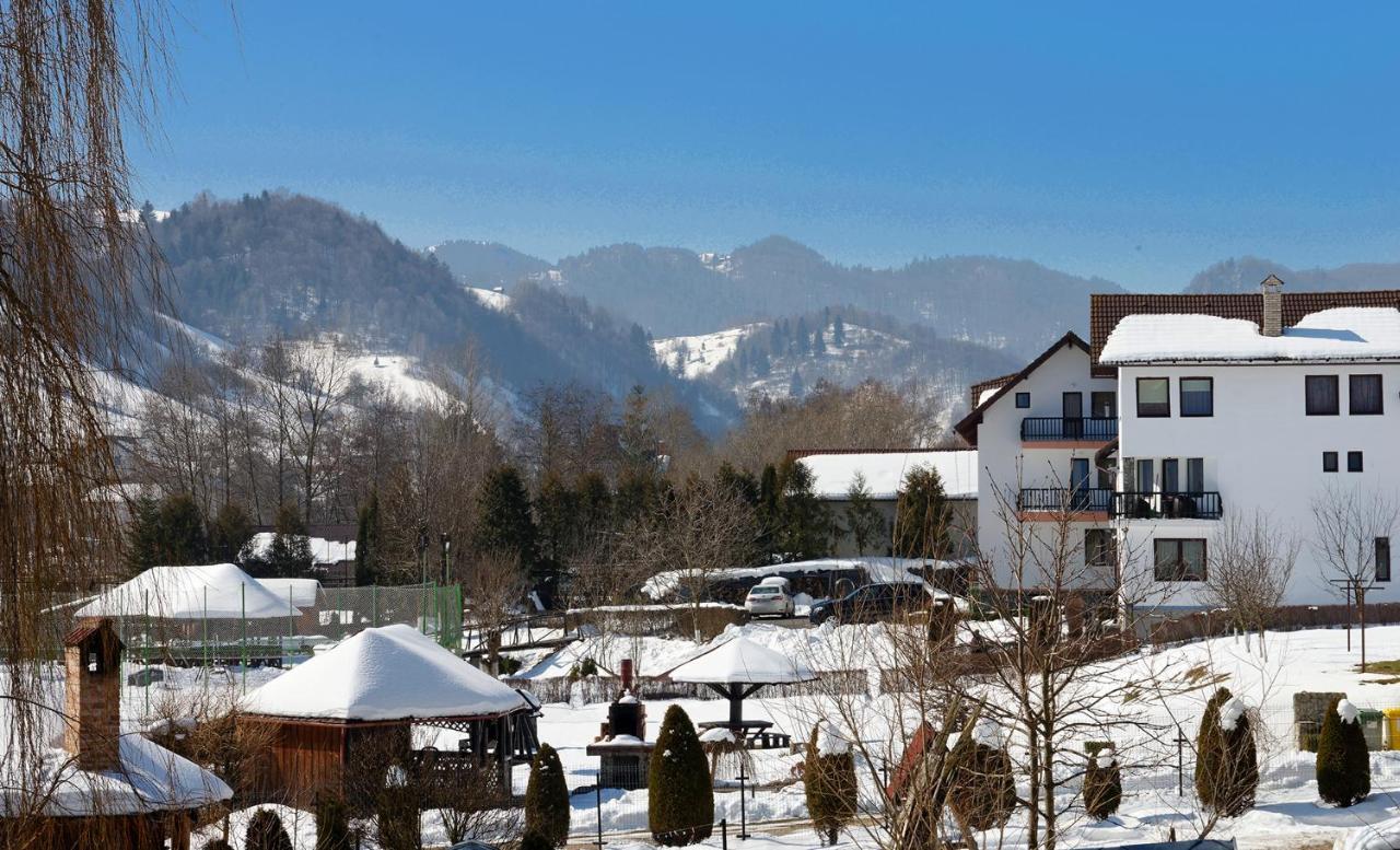 Hotel Boutique Garden Resort By Brancoveanu Alsómoécs Kültér fotó