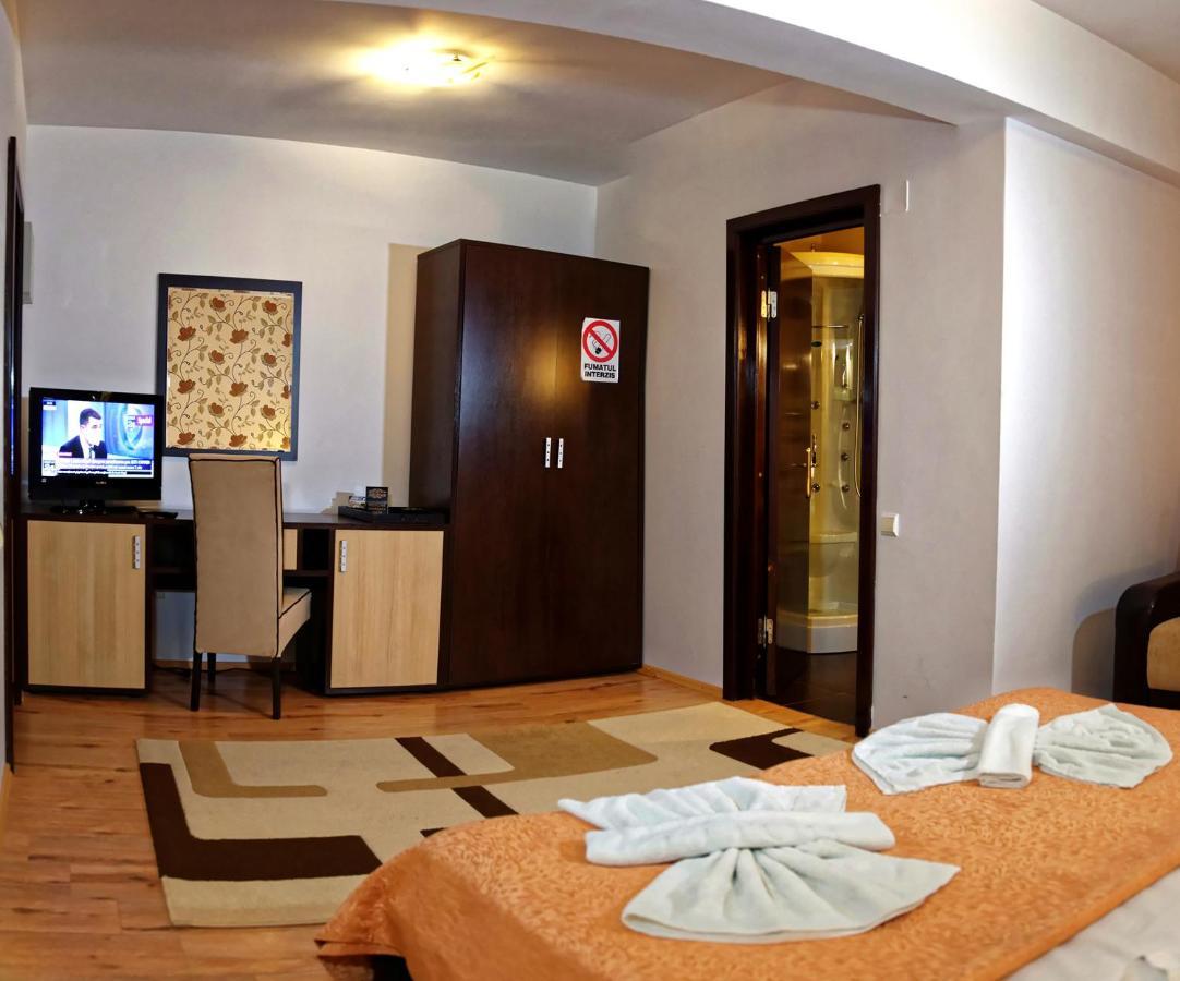 Hotel Boutique Garden Resort By Brancoveanu Alsómoécs Kültér fotó