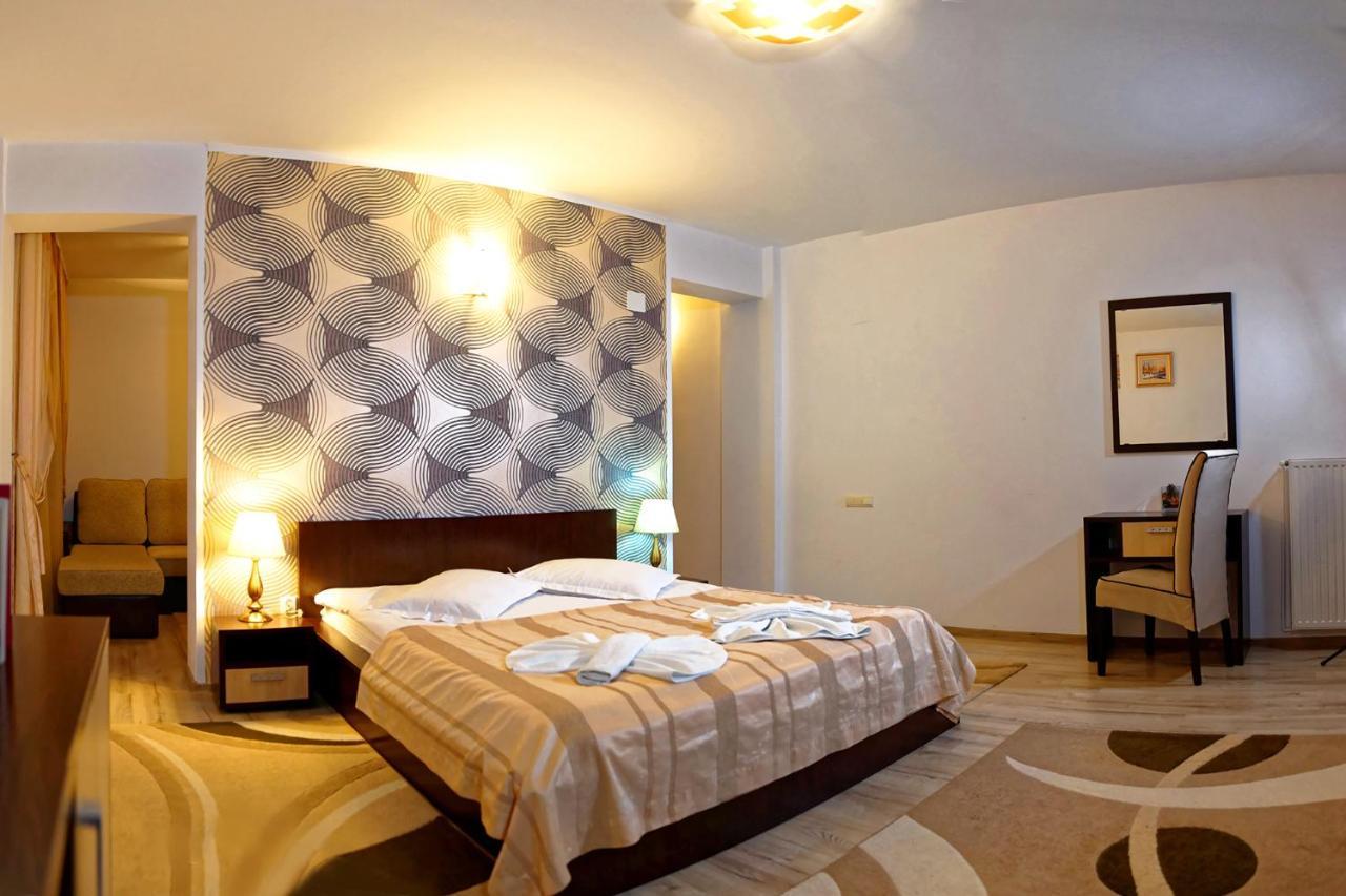 Hotel Boutique Garden Resort By Brancoveanu Alsómoécs Kültér fotó