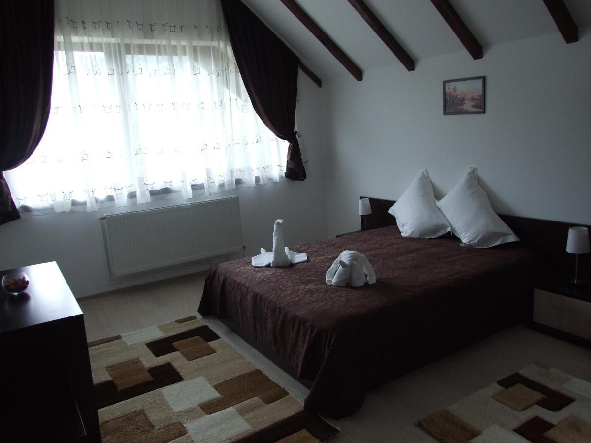 Hotel Boutique Garden Resort By Brancoveanu Alsómoécs Szoba fotó