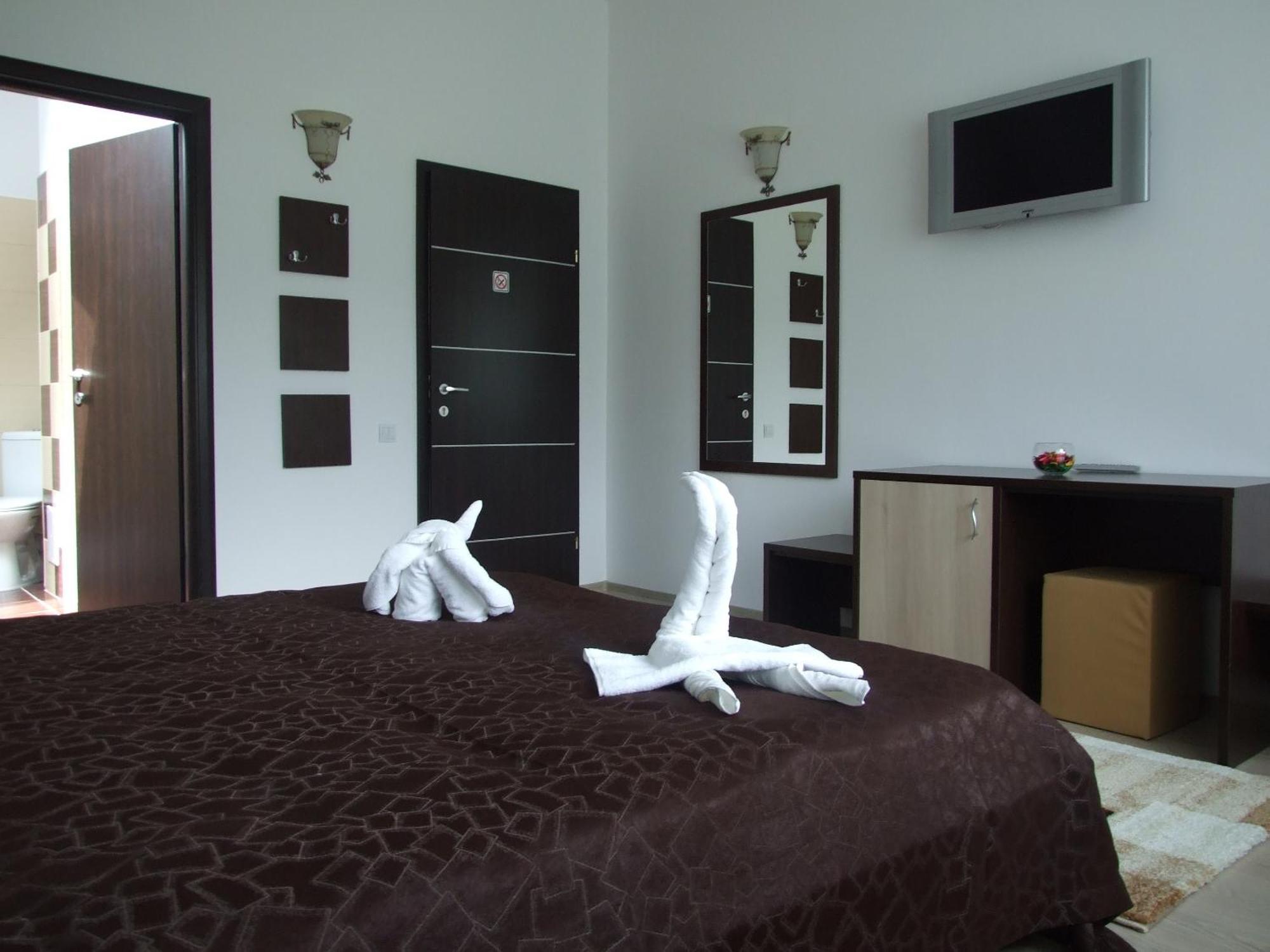 Hotel Boutique Garden Resort By Brancoveanu Alsómoécs Kültér fotó