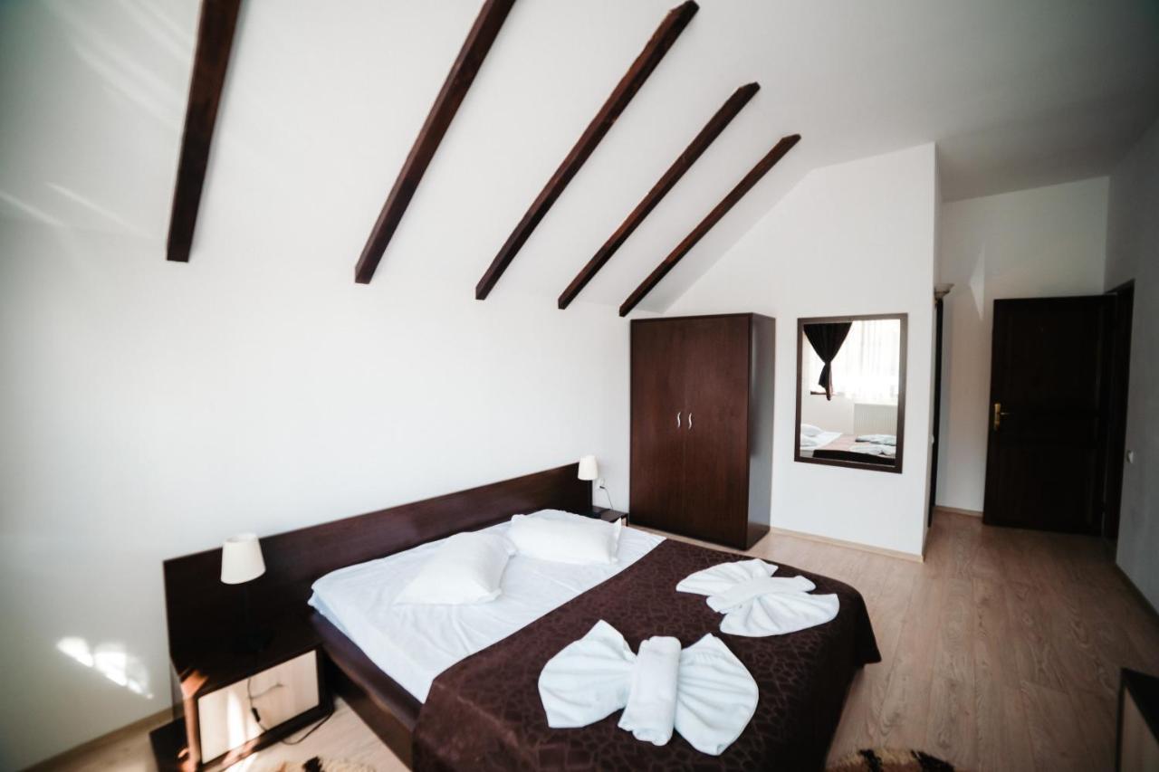 Hotel Boutique Garden Resort By Brancoveanu Alsómoécs Kültér fotó