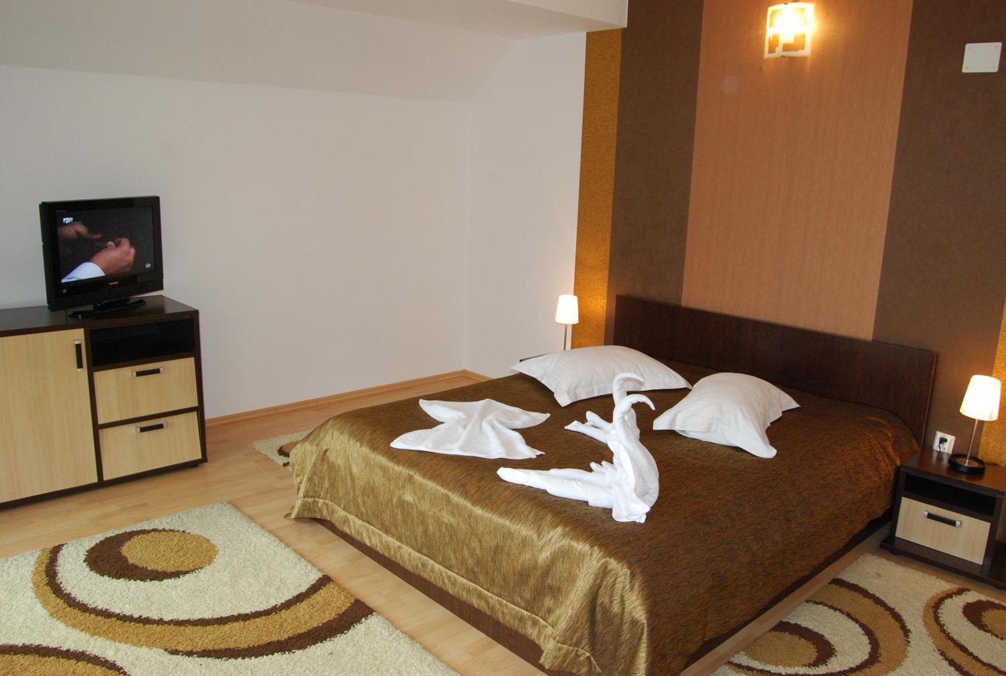 Hotel Boutique Garden Resort By Brancoveanu Alsómoécs Kültér fotó