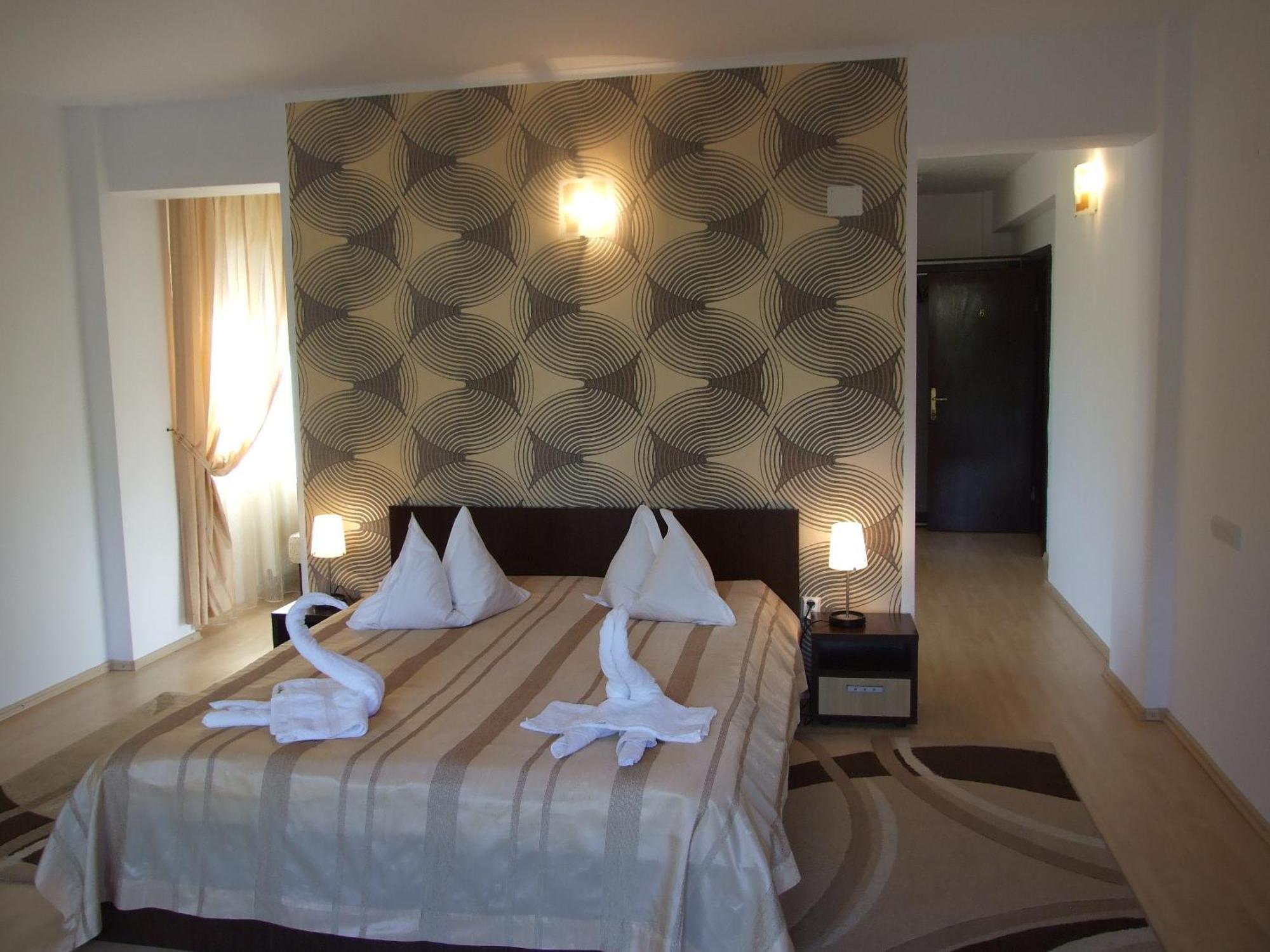 Hotel Boutique Garden Resort By Brancoveanu Alsómoécs Kültér fotó