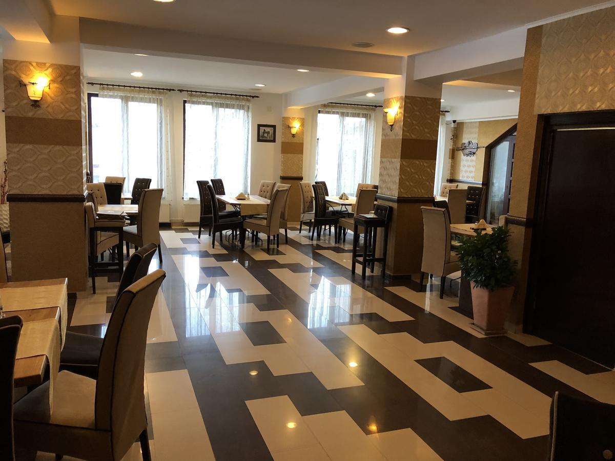 Hotel Boutique Garden Resort By Brancoveanu Alsómoécs Kültér fotó
